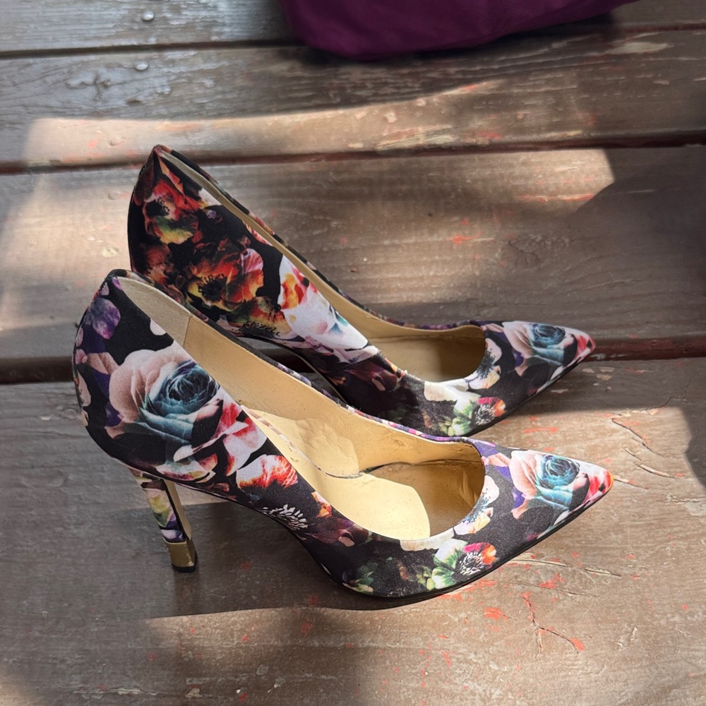 Guess Multicolor Floral Heels